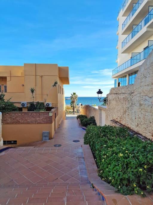 Encantador Duplex Para 6 A 1 Minuto De La Playa Benalmadena Luaran gambar