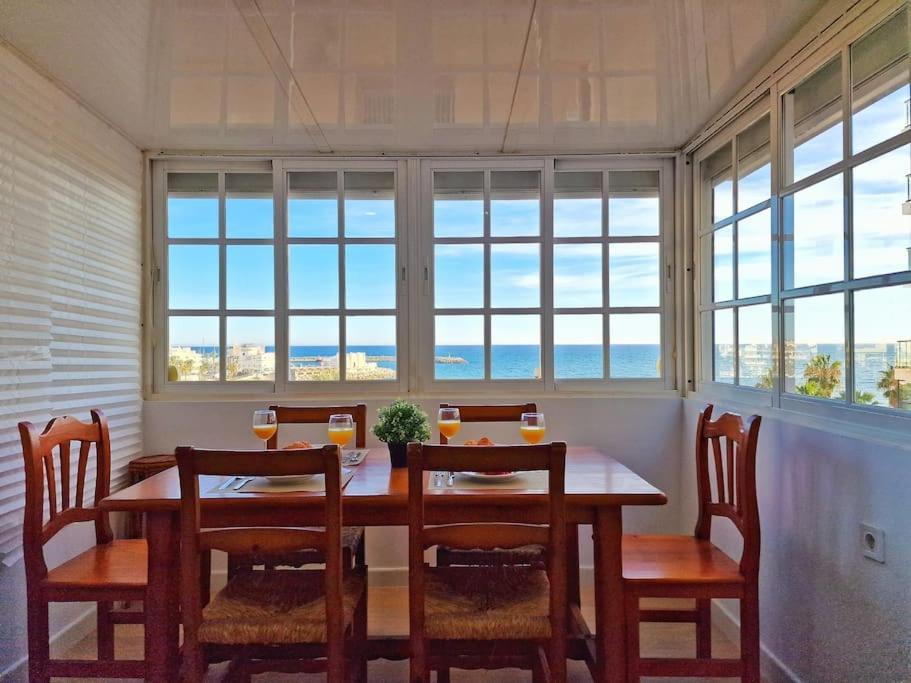 Encantador Duplex Para 6 A 1 Minuto De La Playa Benalmadena Luaran gambar