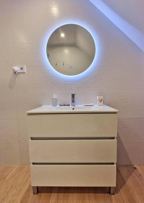 Encantador Duplex Para 6 A 1 Minuto De La Playa Benalmadena Luaran gambar