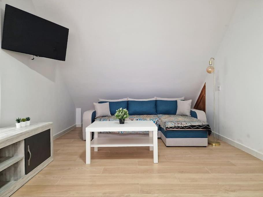 Encantador Duplex Para 6 A 1 Minuto De La Playa Benalmadena Luaran gambar