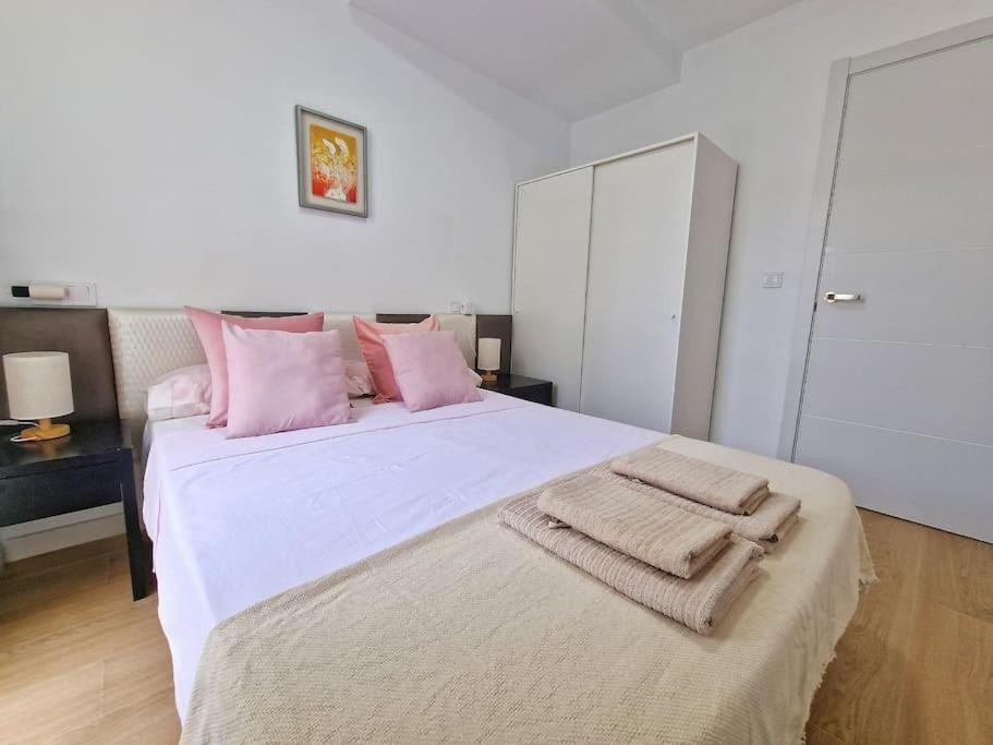 Encantador Duplex Para 6 A 1 Minuto De La Playa Benalmadena Luaran gambar