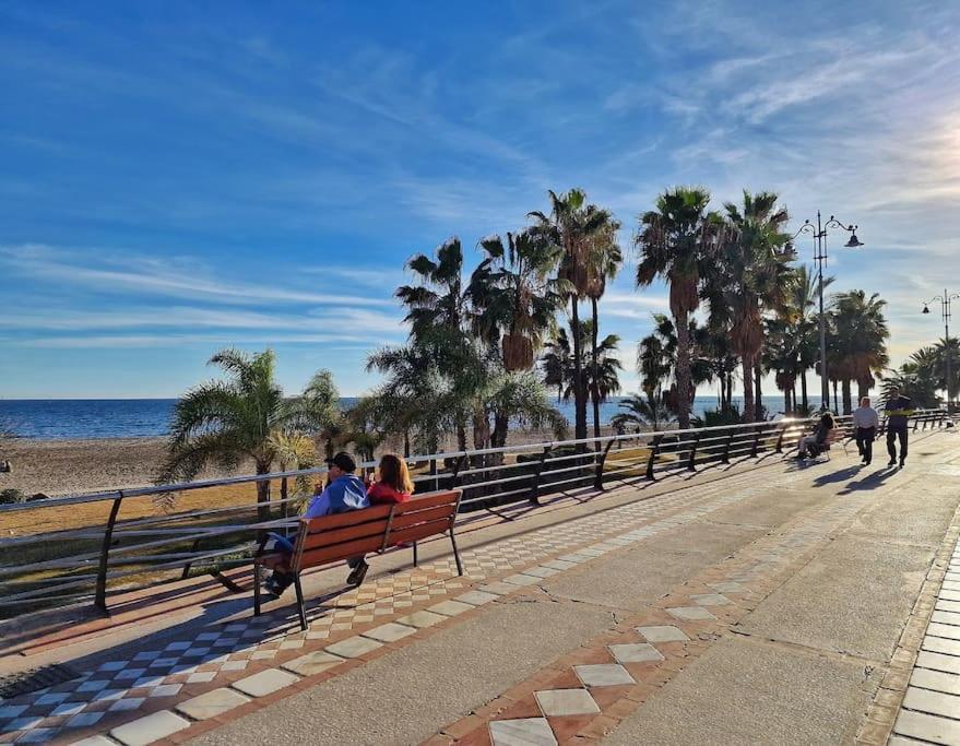 Encantador Duplex Para 6 A 1 Minuto De La Playa Benalmadena Luaran gambar